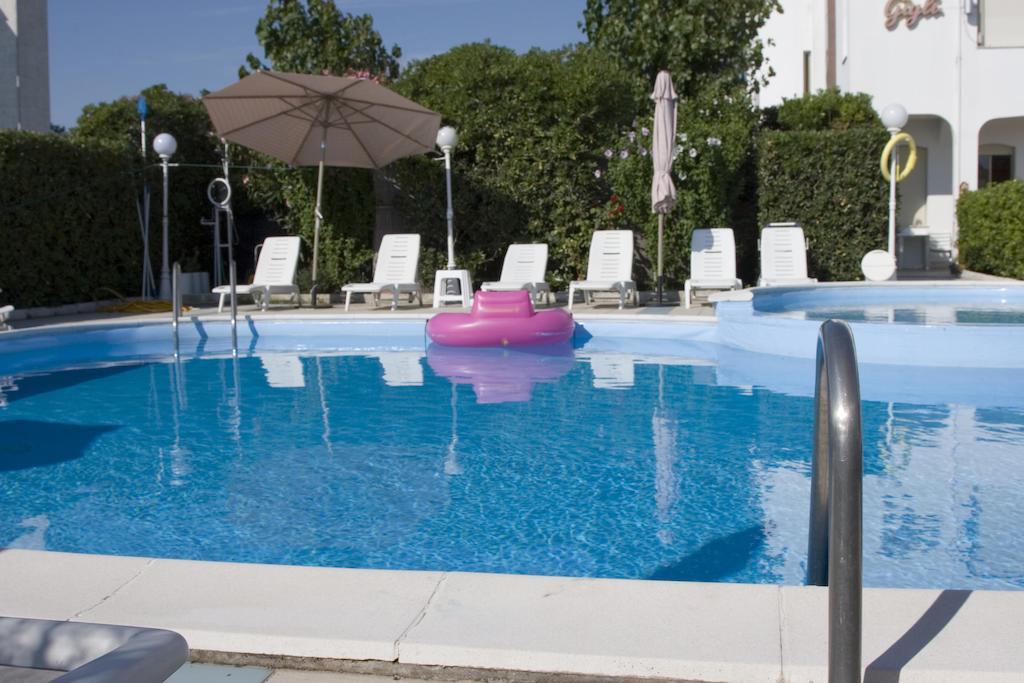 Hotel Baby Gigli Numana Exterior foto