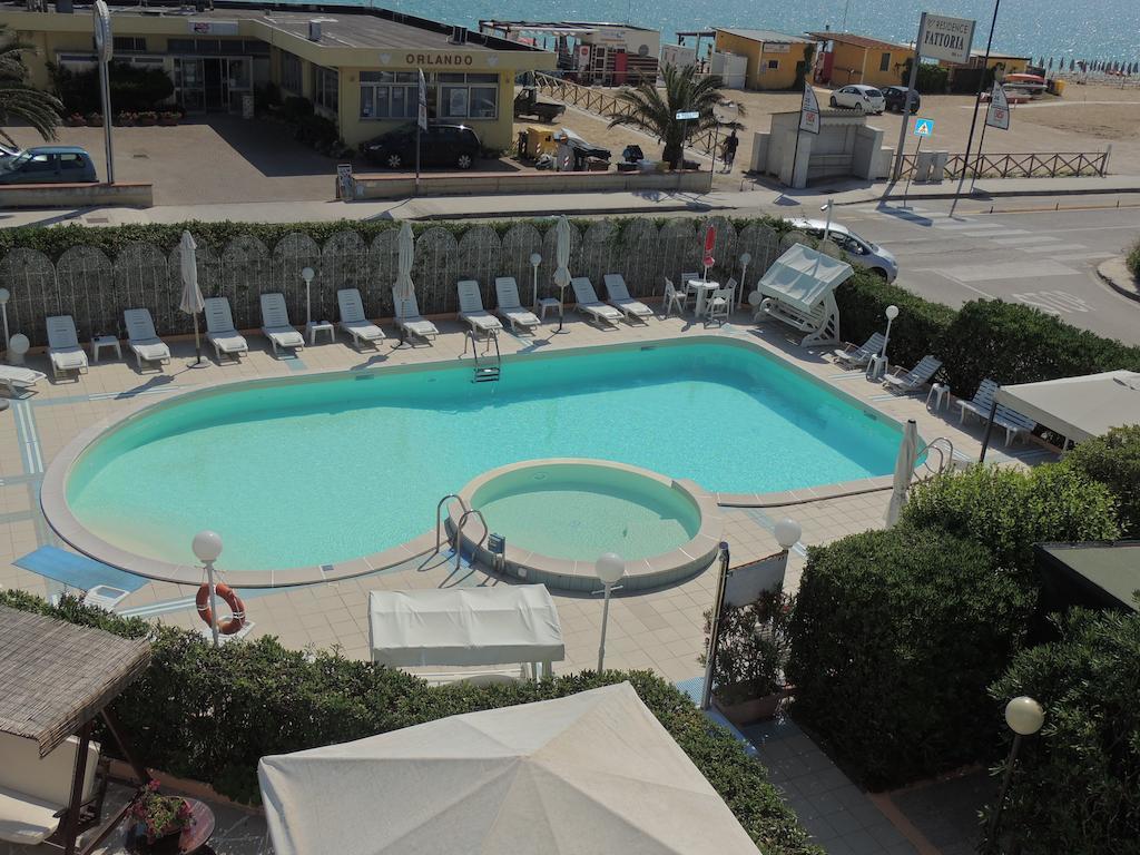 Hotel Baby Gigli Numana Exterior foto
