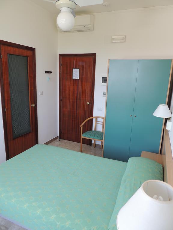 Hotel Baby Gigli Numana Exterior foto